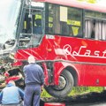 Vozač džipa poginuo u sudaru s autobusom