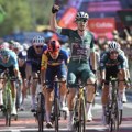 Van Aert majstor sprinta, dobio drugu etapu na Vuelti VIDEO