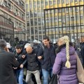 Novi Sad: Policija ispituje navode o brutalnosti nad penzionerom, protest opozicije ispred suda