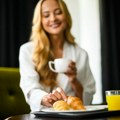 Na doručku u pidžami, u lobiju bosi: Ponašanja koja nas najviše nerviraju u hotelima