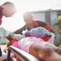 (Foto) neverovatna nezgoda na popularnoj plaži! Devojka povređena nakon što joj se suncobran zario u nogu, hitno imobilisana