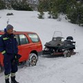 Dramatične scene na Sinjajevini: Vatrogasci posle sedam sati stigli do zarobljenih stočara