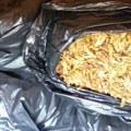 Policija u Hrtkovcima oduzela 1.360 kilograma duvana, uhapšena jedna osoba