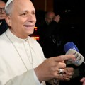 Papa Lav vix predvodio božićnu misu: Odbijanje siromašnih je odbijanje Boga