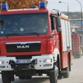 Požar u garaži na Zvezdari, vatra zahvatila nekoliko automobila