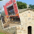 Drama u srpskoj svetinji: Izbio požar u manastiru na jugu Srbije, sve se zadimilo! Slike sa lica mesta