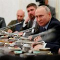 Putin: RUSIJA OTVORENA ZA PREGOVORE ZA MIR, Zapad mora da obustavi slanje oružja