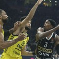 Fenerbahče raskrstio sa još jednim igračem: Samo što se razigrao, već na izlaznim vratima