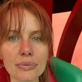 Poznata voditeljka pokazala kako izgleda bez šminke: Uvek je viđate doteranu, a ovo njeno izdanje je mnoge prijatno…
