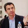 Blokaderi redovno sastanče sa profesorom FPN čiju NVO finansira Velika Britanija: Dušan Vučićević okuplja foteljaše i sa…