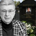 Šest meseci od smrti Saše Popovića: Suzana plače na grobu, sestra donela pogaču: Ćerka u crnini se ne odvaja od majke (Video)…