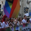 (Foto): Prajd protestna šetnja u Beogradu: Obratile se Severina i Olivera Kovačević, ove ulice u centru grada zatvorene za…