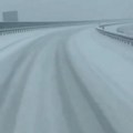 Ovo je možda najstrašniji snimak u Srbiji danas: Put zavejan, sneg veje, ne čuje se ništa, a okolo sve belo