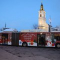 FOTO: Dečije predstave do 16. januara u posebno dekorisanom božićno-prazničnom autobusu GSP-a