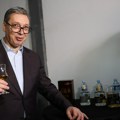„Prestravljen od gubitka vlasti“: Zašto Vučić tako neumoljivo i kršeći zakon vodi kampanju za lokalne izbore?