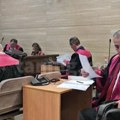 (Video) Suđenje petorici Srba u Prištini: Veštaci tvrde da je optuženi sposoban da prati postupak