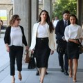 Miljana Kecmanović oči u oči sa porodicama žrtava masakra Napeto u hodnicima suda, a na iznenađenje svih pojavio se i on…