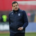 Lalatović brutalno udario na sudiju: „Da mu nije oca, nikada ne bi sudio!“ – Trener Pazara besan posle poraza!