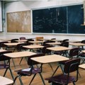 Brnabić: Vlada će predložiti da do 2025. plata nastavnika bude izjednačena sa prosečnom platom