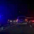 Prvi snimak lančanog sudara kod Zlatibora: Sudarila se 3 auta, povređene prevoze u užičku bolnicu! Rasuti delovi posvuda…