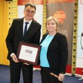 Компанија дм дрогерие маркт добитник престижне награде „Доброчинитељ“ за друштвену одговорност