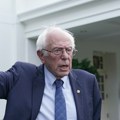 Starački dom američke politike Sanders (82) savetuje "mlađanog" Bajdena (81) da ne odustaje