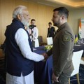 Zagrljaj sa Zelenskim: Indijski premijer Narendra Modi stigao u Kijev (video)