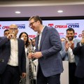 Opozicija ocenjuje da je Vučićeva mobilizacija lojalista otvoreni poziv na sukobe