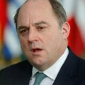 Ben Volas: Tramp bi trebalo da uvede pretplatu za NATO