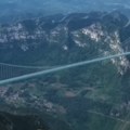 Najviši most na svetu otvoren za saobraćaj Skraćuje vreme putovanja preko planinskog kanjona i prava je turistička atrakcija…