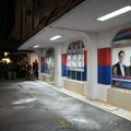 U Novom Sadu spuštene rešetke na prostorijama SNS-a