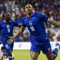 Nov skandal FIFA - naterali Haiti da promeni dres sa nacionalnim simbolom!