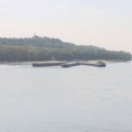 Na Dunavu kod Bogojeva nasukana tri teretna broda