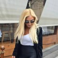 Bivši joj čeka dete sa ljubavnicom, a ona šalje sina u prvi razred: Naša pevačica se oglasila emotivnom porukom