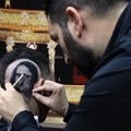 VIDEO: Novosadski frizer u Luvru prikazao svoju Mona Lizu