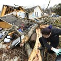 Bebu odneo tornado – pronađena živa, ušuškana u krošnji drveta