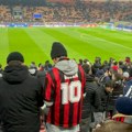 Italijan na meč Zvezda - Milan došao u dresu čuvenog Hrvata