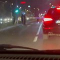 Naleteo na pešaka, pa se dao u beg! Saobraćajna nesreća u Sarajevu, policija traži vozača (video)