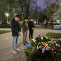 Tašmajdanski park: Studenti koji hoće da uče položili venac na spomenik maloj Milici i svoj nevino stradaloj deci u NATO…