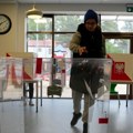 Zatvorena birališta u Poljskoj, prebrojavanje glasova u Hrvatskoj