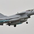 Prvi put u istoriji Kineski lovac J-10C oborio najmoderniji J-20 u simulaciji: Da li je sve bilo namešteno? (video)