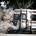 Bebu u Zemunu pronašla žena dok je šetala psa: Novorođenče bilo umotano u peškir
