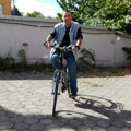 Na biciklu svaki dan, kilometre samo ‘’gazi’’ Lozničanin Marko poslušao savet doktora, prelazi skoro 1.520 kilometara (foto)…