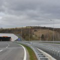 Putevi Srbije: Obustavljen saobraćaj na autoputu između Velike Plane i Požarevca, gori kamion
