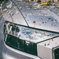 Kako bezbedno ukloniti ptičji izmet sa automobila - bez trajnih oštećenja laka