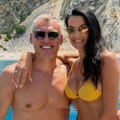 Jasikevičijus ne propušta odmor u Grčkoj: Slikao se sa prelepom suprugom u bikiniju, vrištao sa prozora
