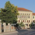 Profesori i maturanti čačanske Gimnazije protestovali peti dan zaredom zbog nove direktorke