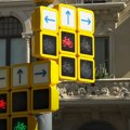 VIDEO: Semafor kao tetris - ima čak 16 ekrana