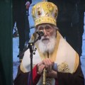 Nalaganje badnjaka uz policiju: Sukob dva mitropolita Crnogorske pravoslavne crkve u Cetinju