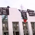 Propalestinski demonstranti na krovu australijskog parlamenta (video)